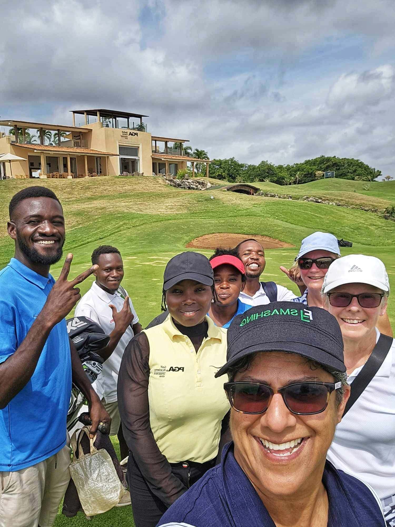 Image accompanying Sponsor Spotlight: Chatting with Far about Golf & Safari!